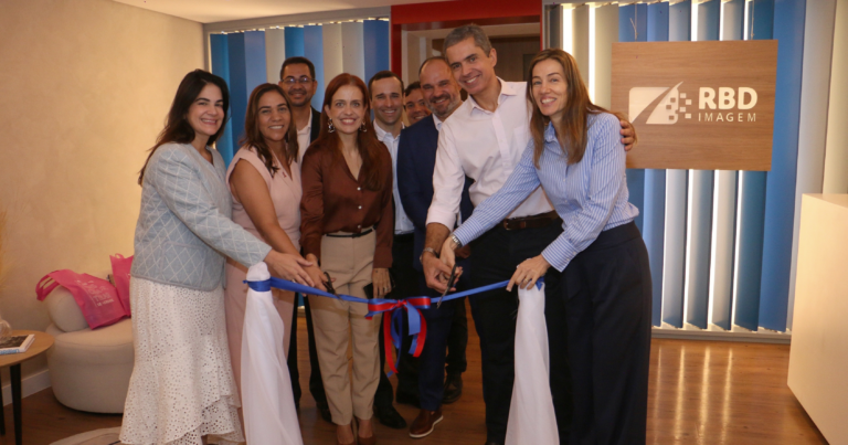 Corte de Fita na inauguração da nova Central de Laudos